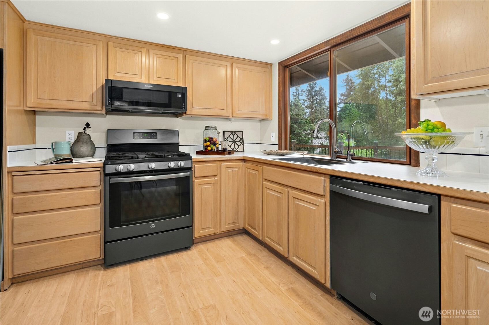 MLS #NWM2526544 image #7
