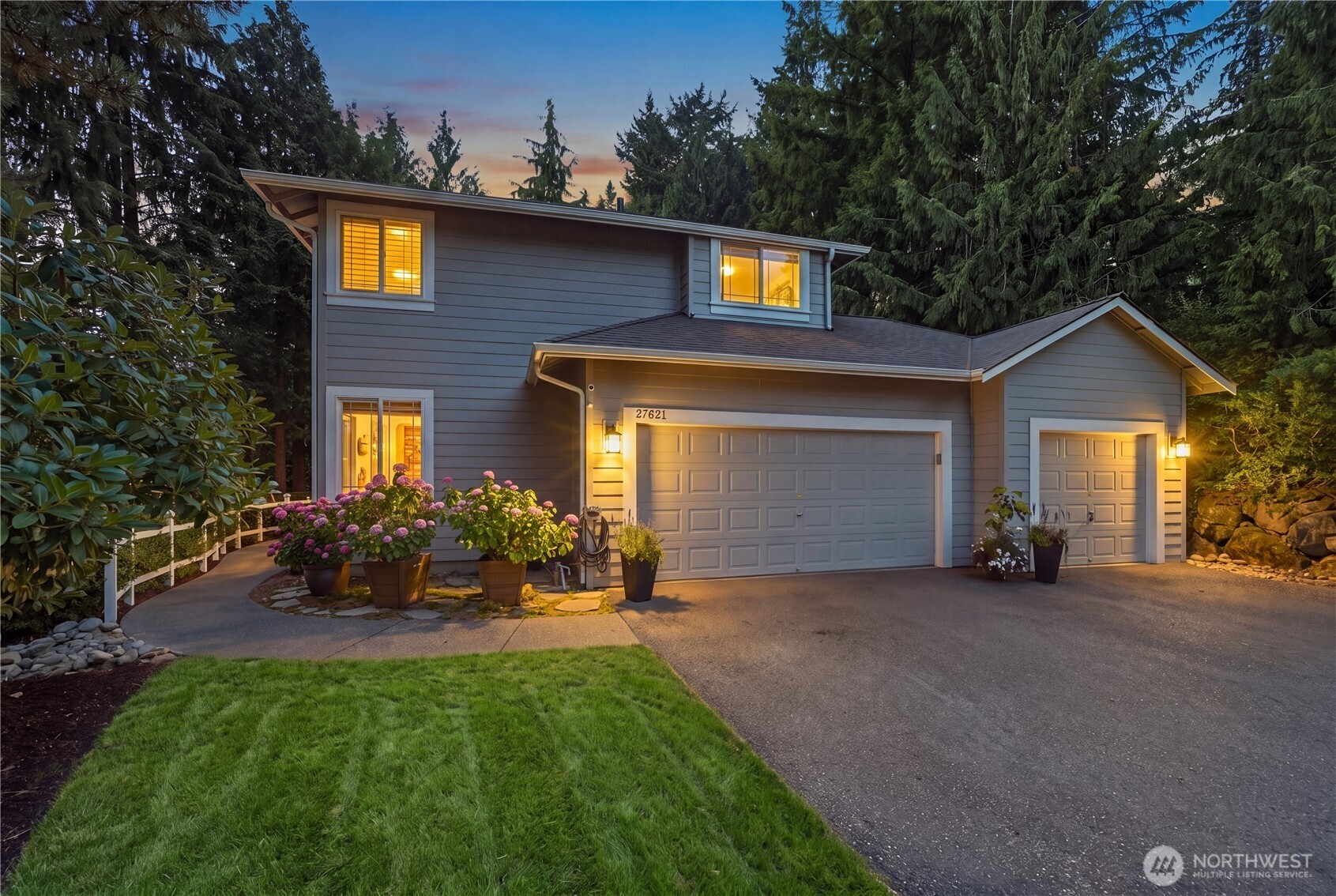 MLS #NWM2526600 image #0
