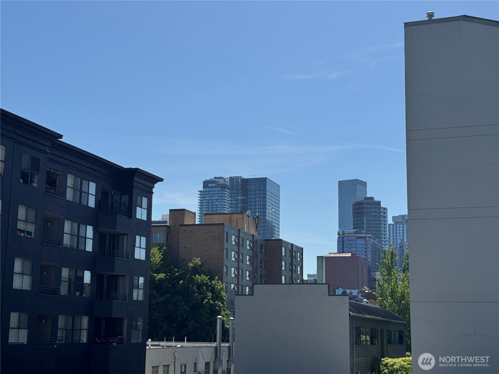 MLS #NWM2527526 image #1