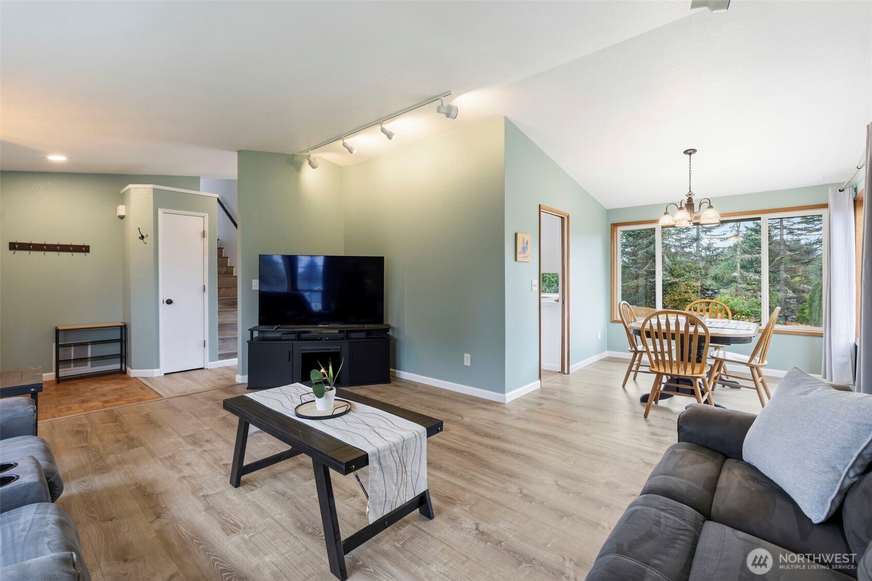 MLS #NWM2528204 image #4
