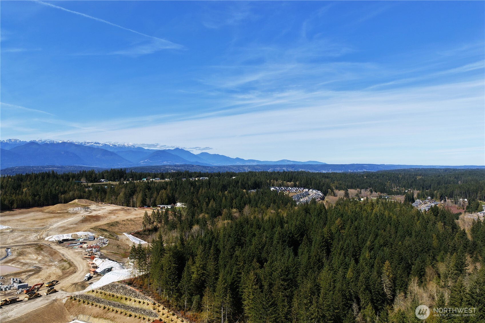 MLS #NWM2531153 image #0
