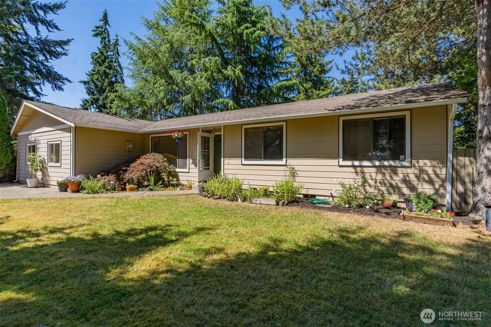 MLS #NWM2532601 image #1