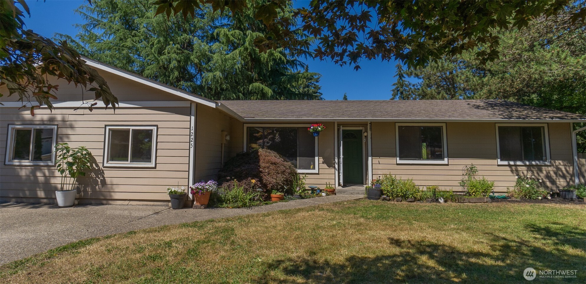 MLS #NWM2532601 image #2