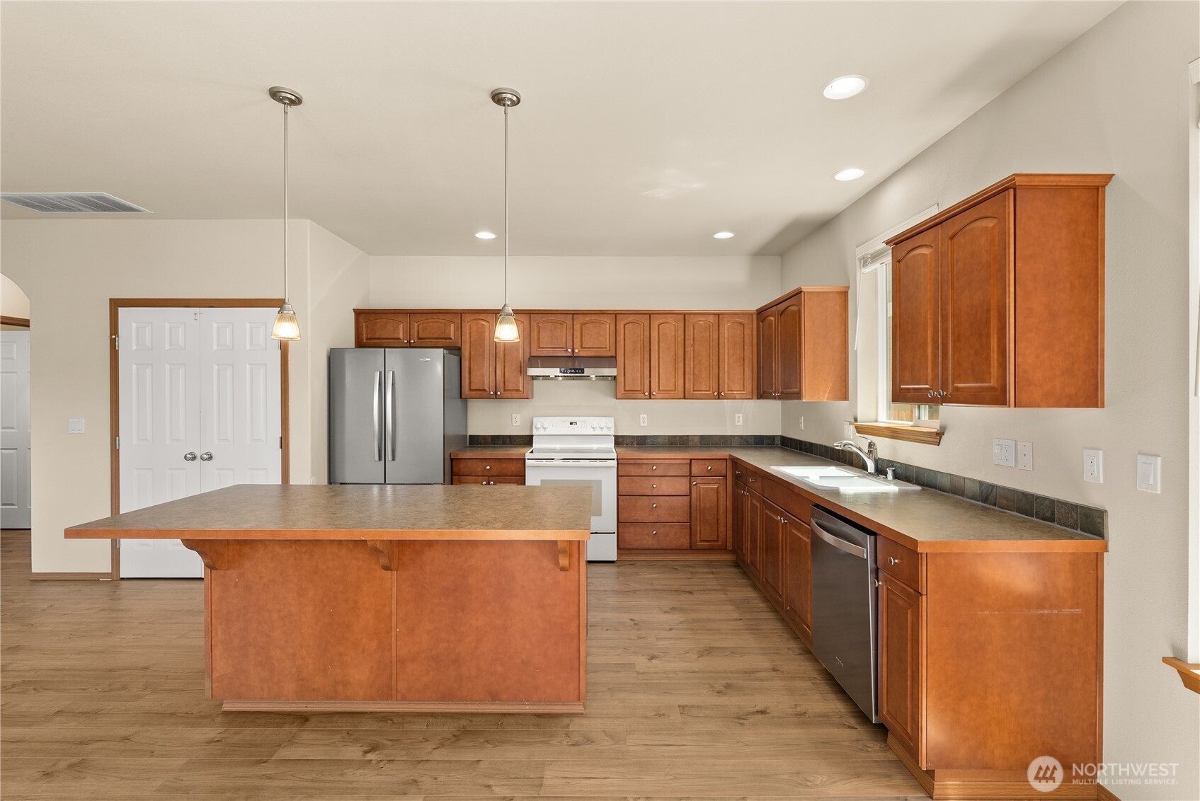 MLS #NWM2534844 image #10