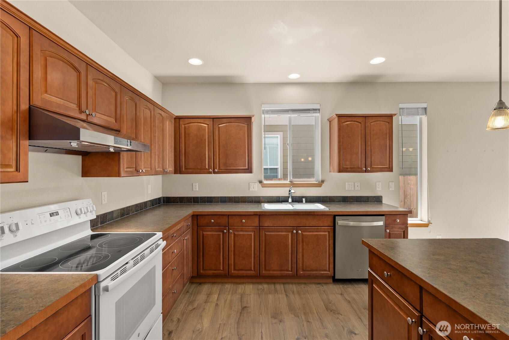 MLS #NWM2534844 image #11