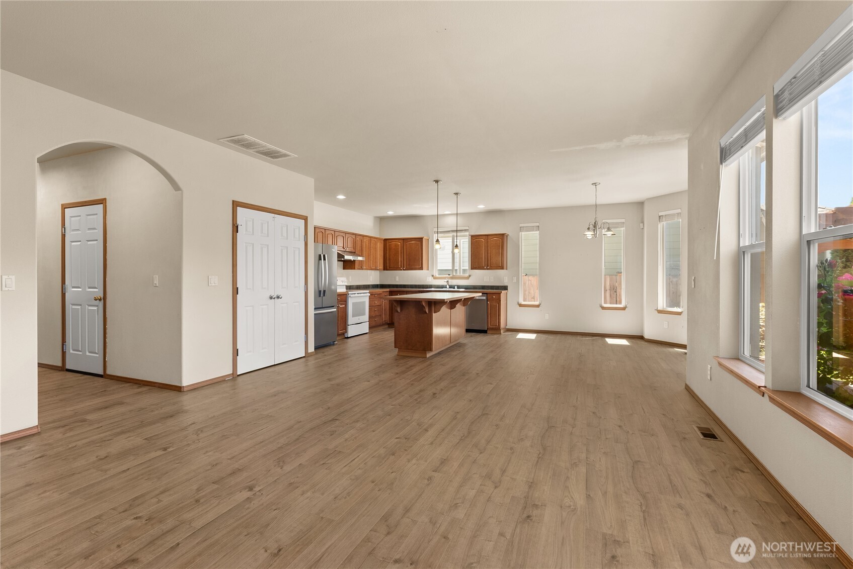 MLS #NWM2534844 image #8