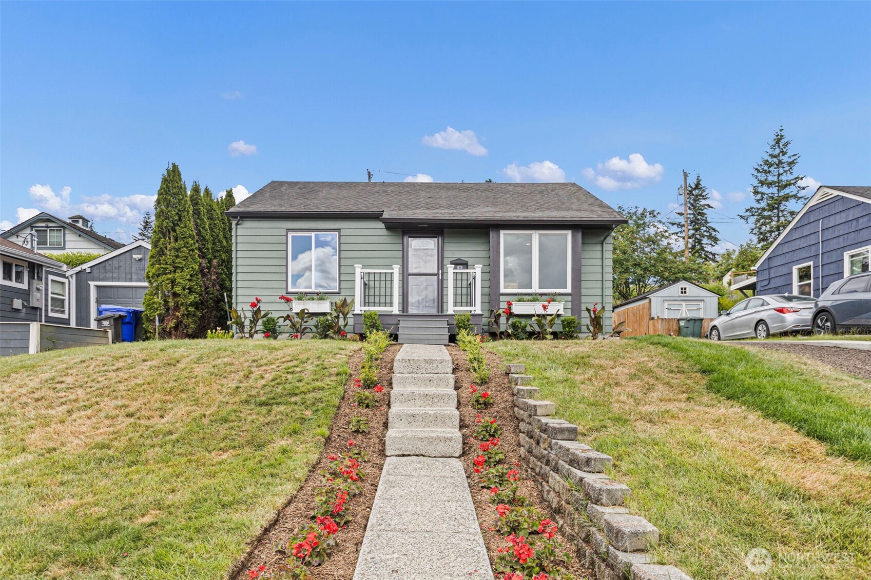 MLS #NWM2535274 image #0