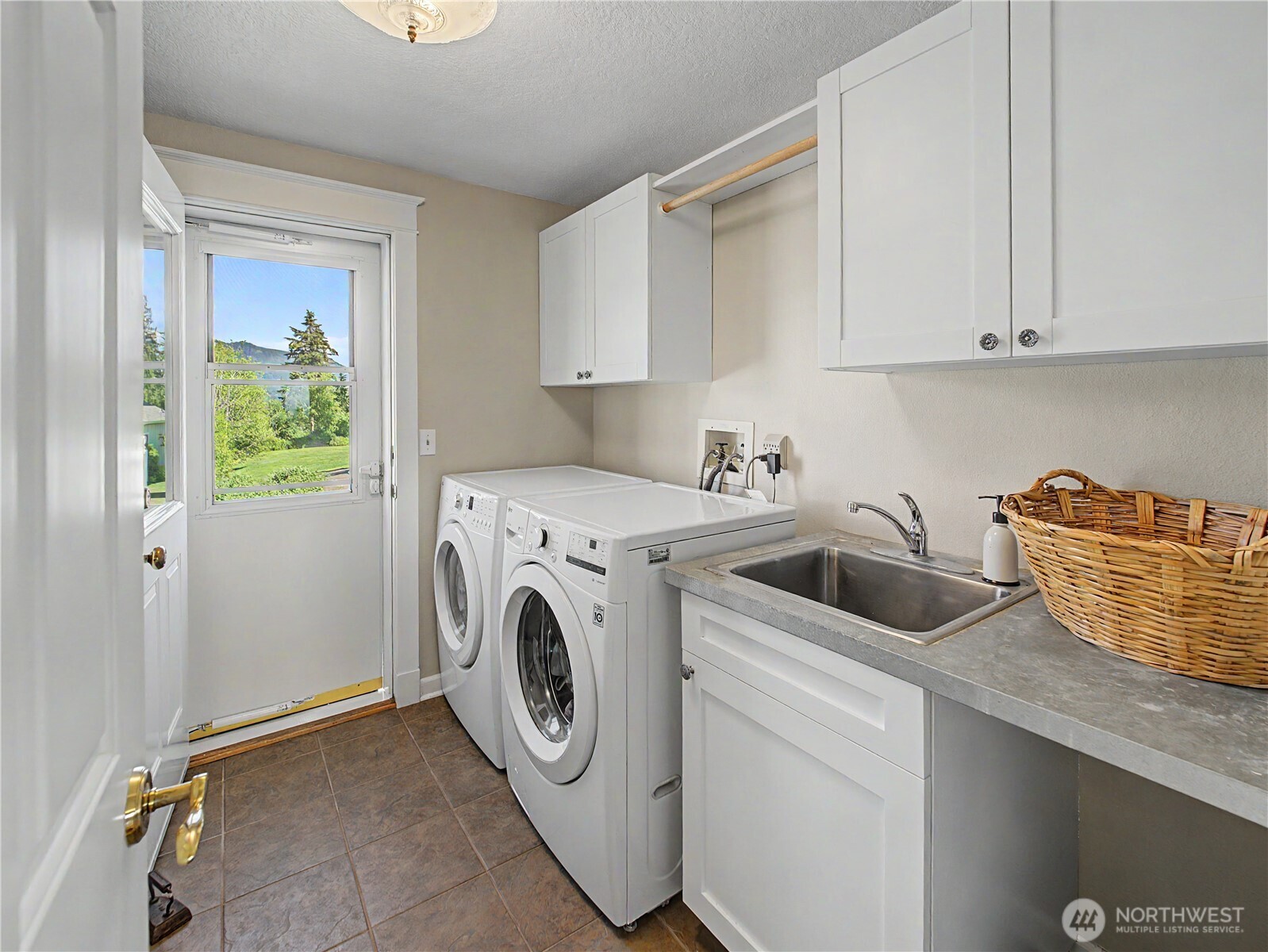MLS #NWM2535403 image #24