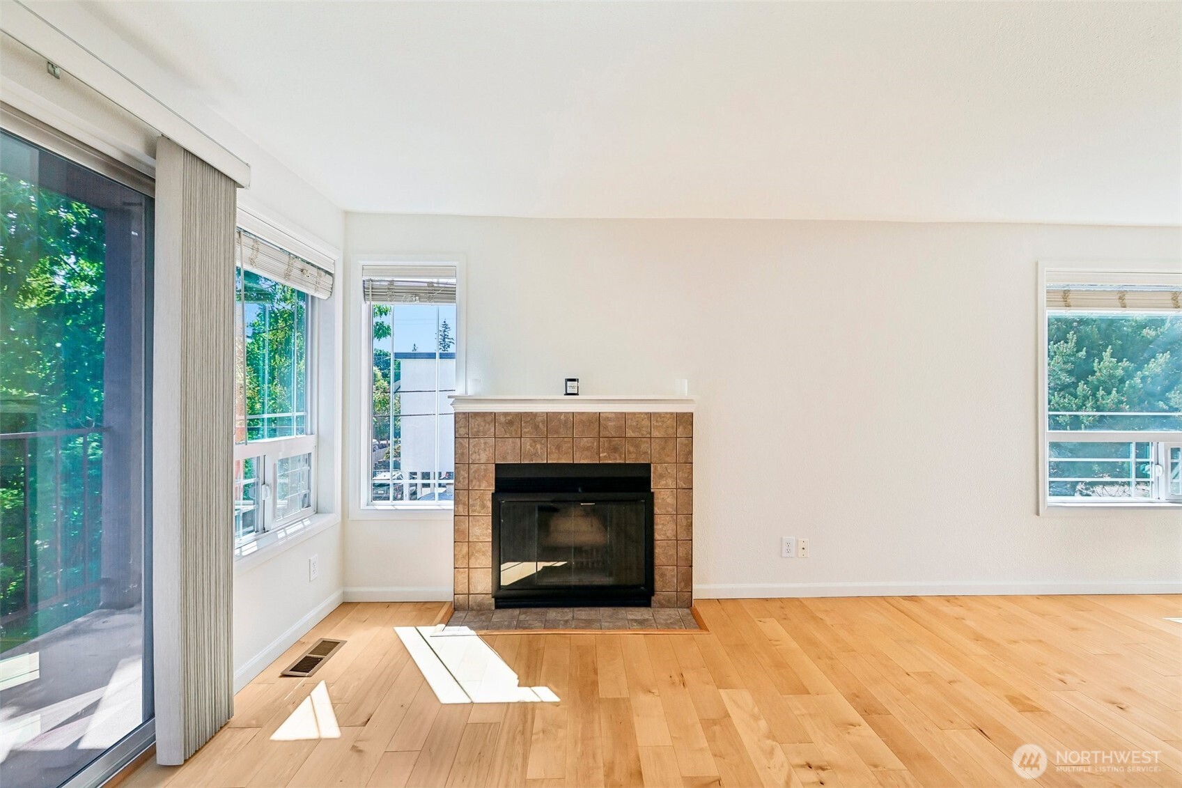 MLS #NWM2535561 image #9