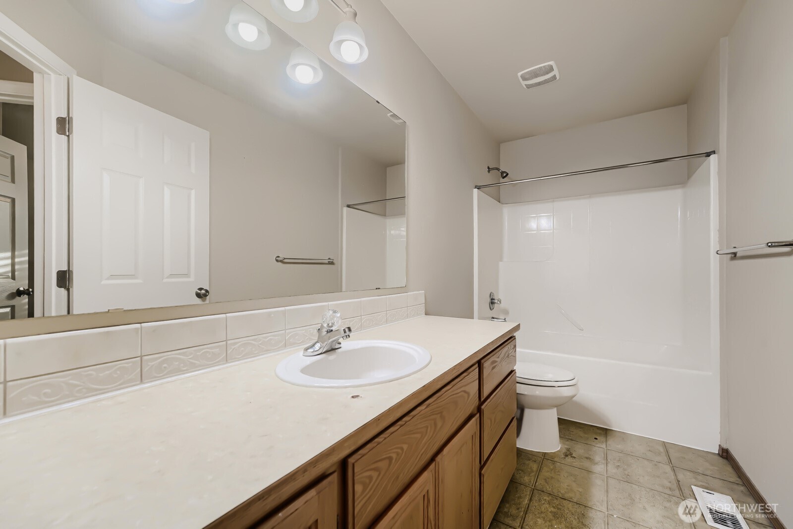 MLS #NWM2536281 image #17