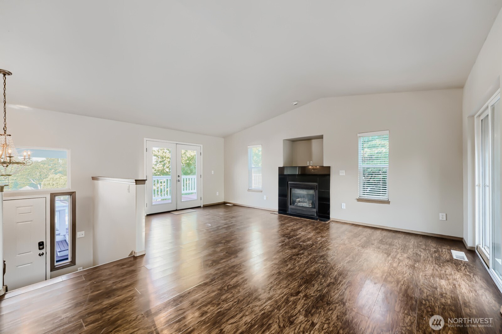 MLS #NWM2536281 image #4