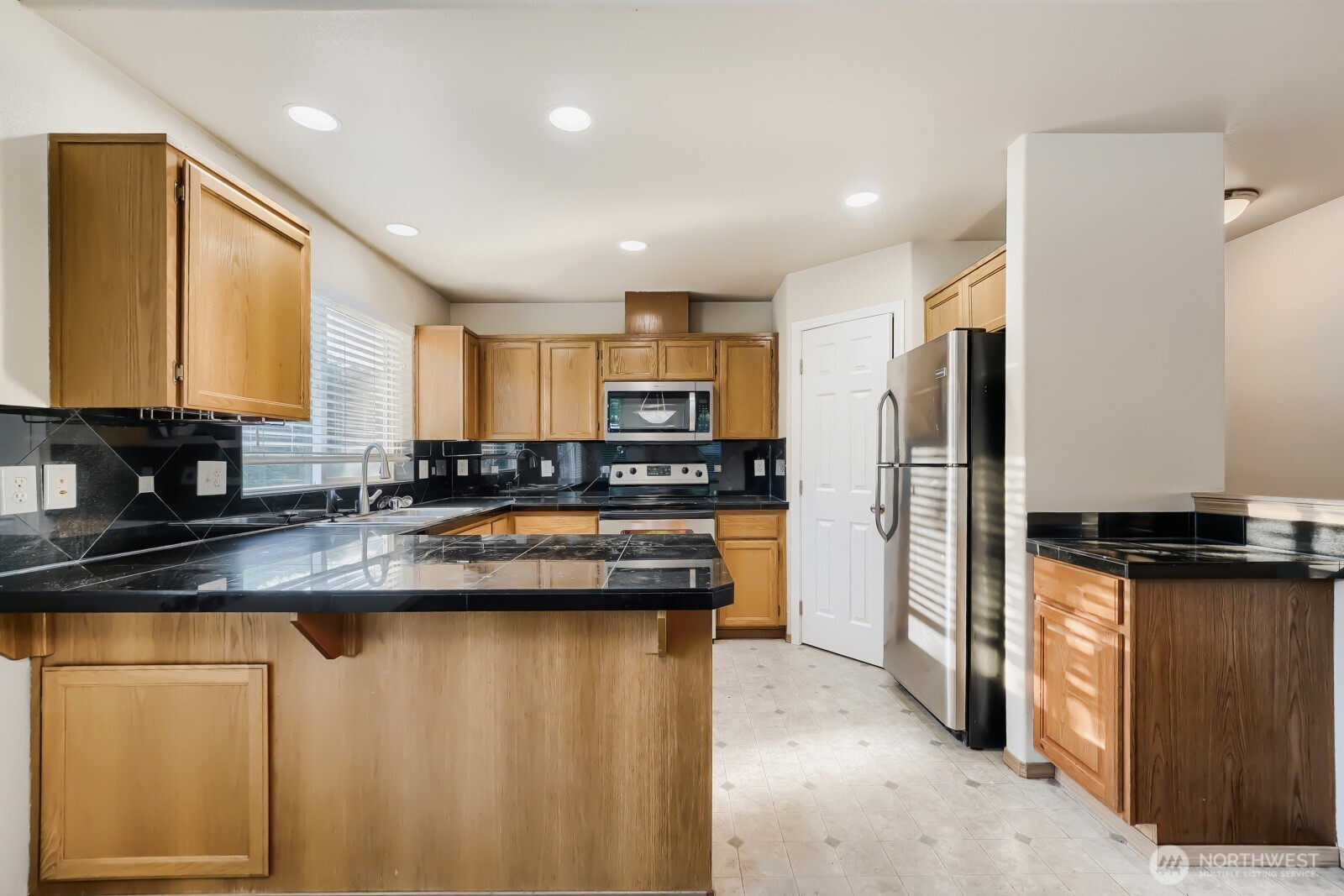 MLS #NWM2536281 image #8