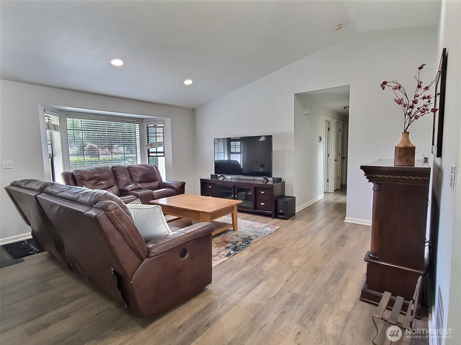 MLS #NWM2538589 image #4