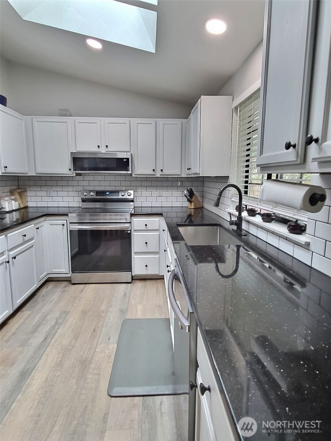 MLS #NWM2538589 image #9