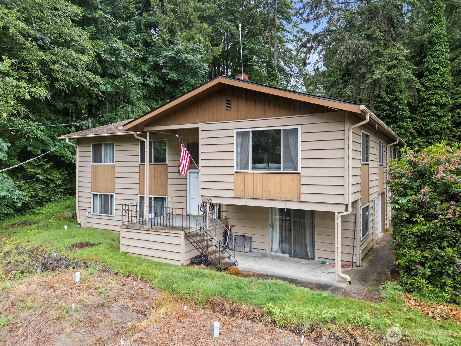 MLS #NWM2538611 image #0