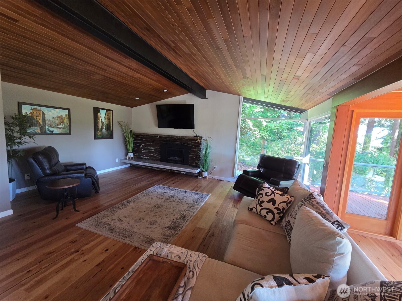 MLS #NWM2538848 image #9