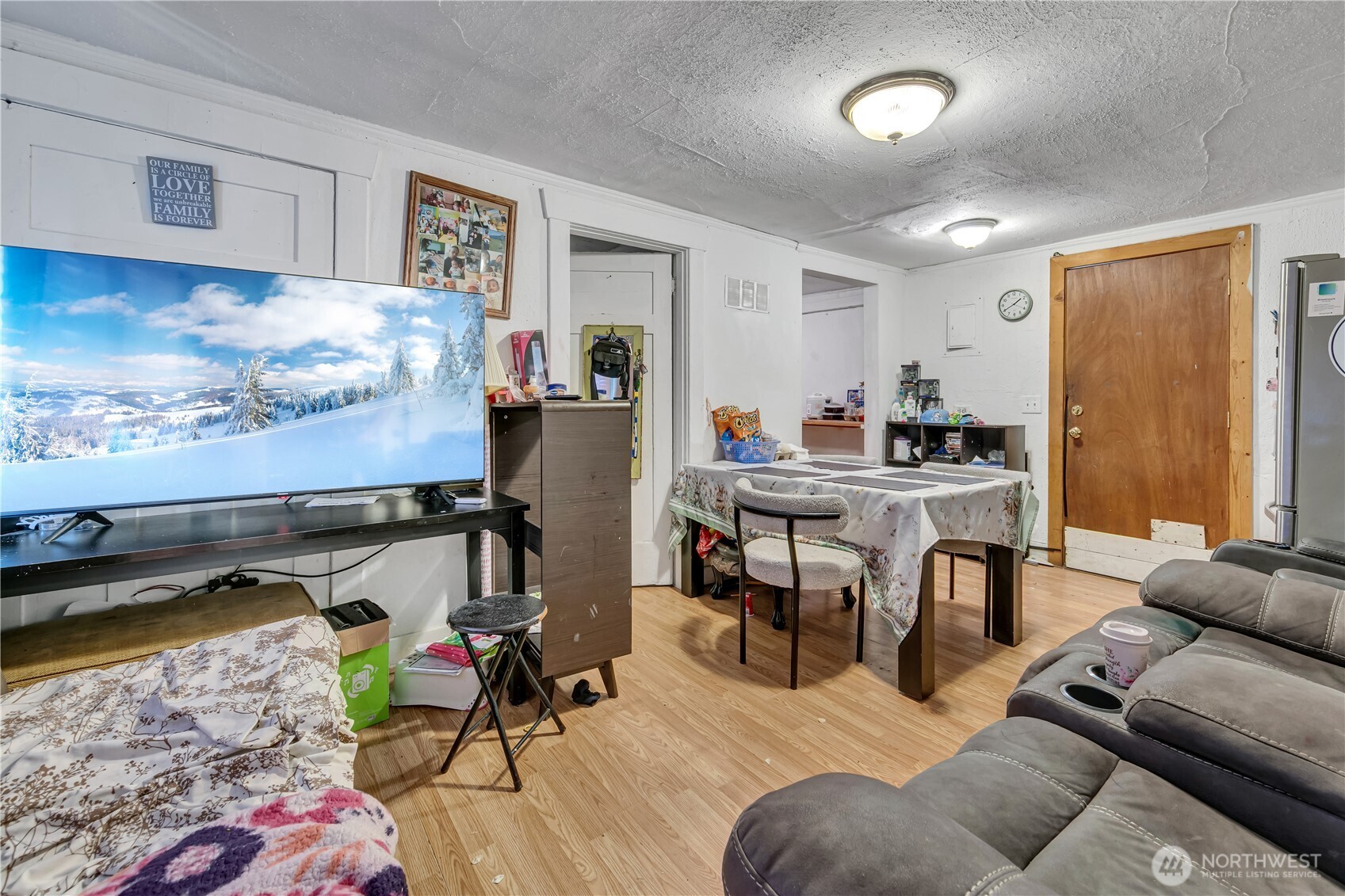 MLS #NWM2539435 image #1