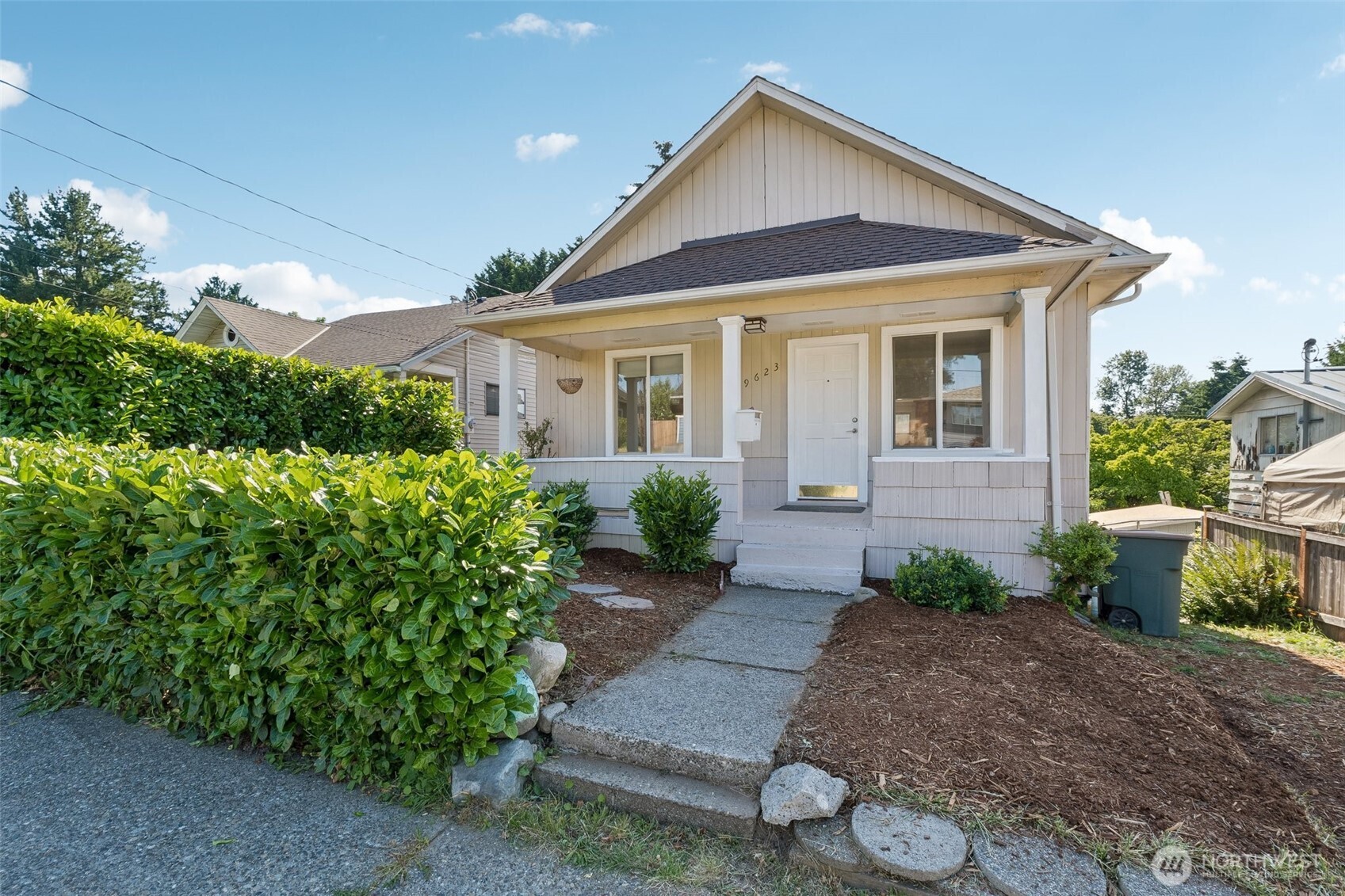 MLS #NWM2539492 image #0