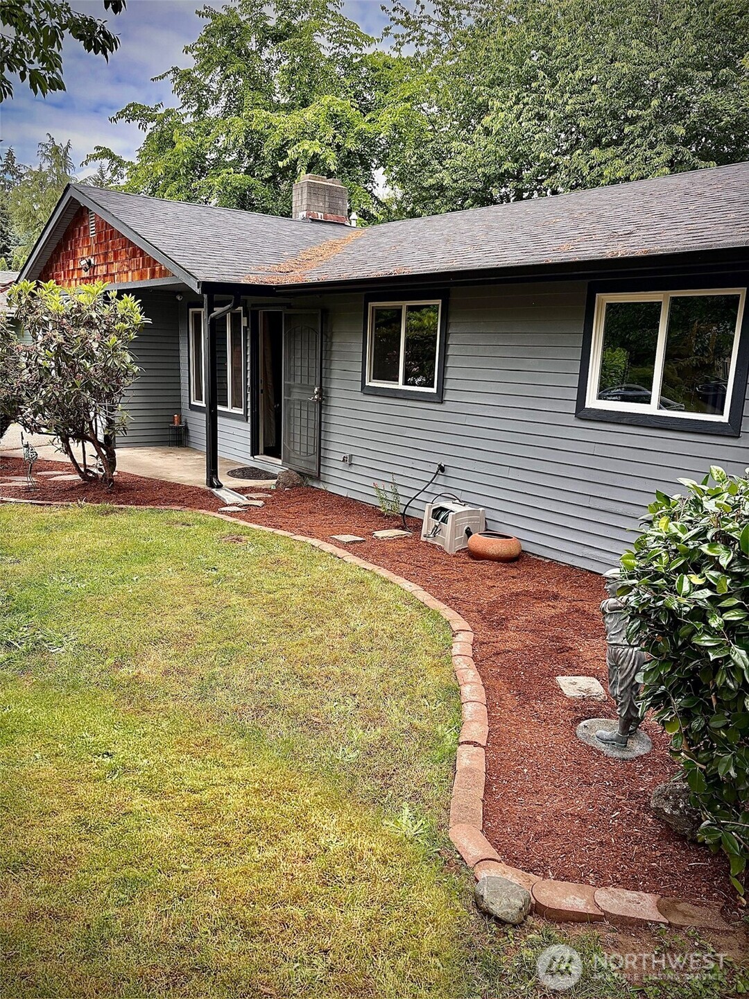MLS #NWM2539796 image #0