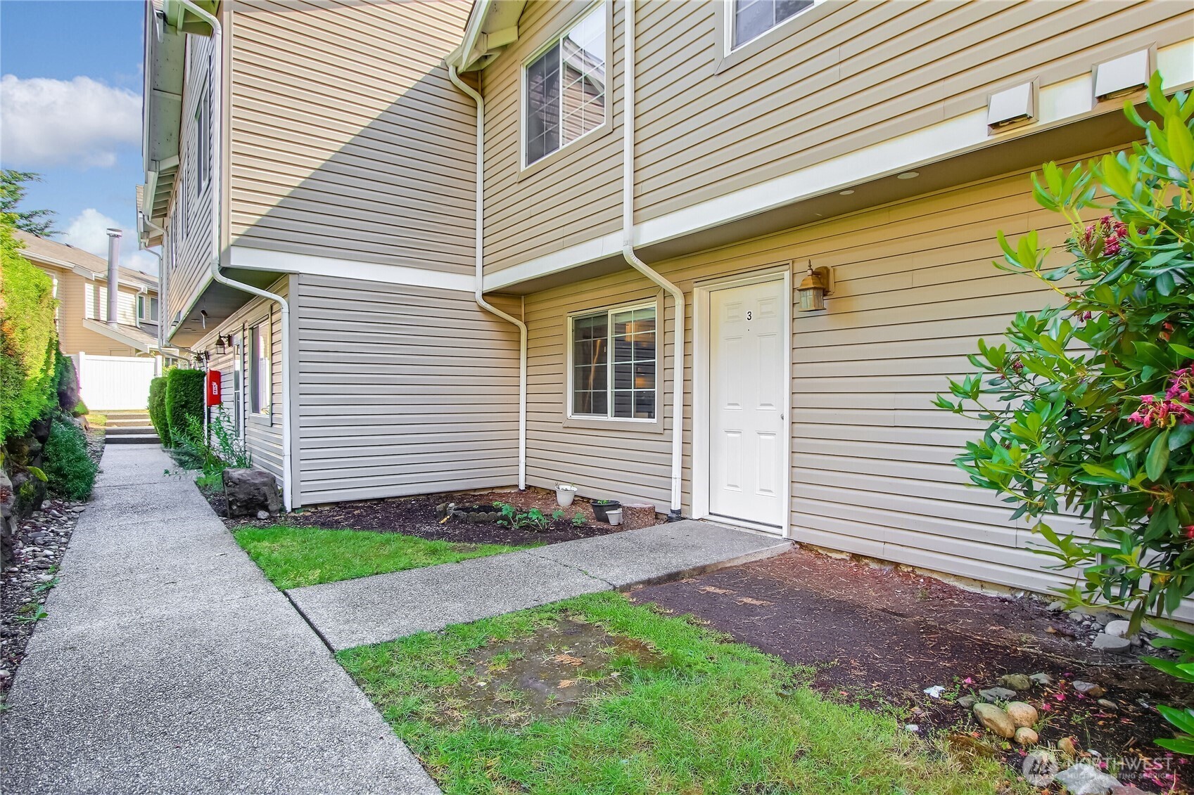 MLS #NWM2541056 image #1