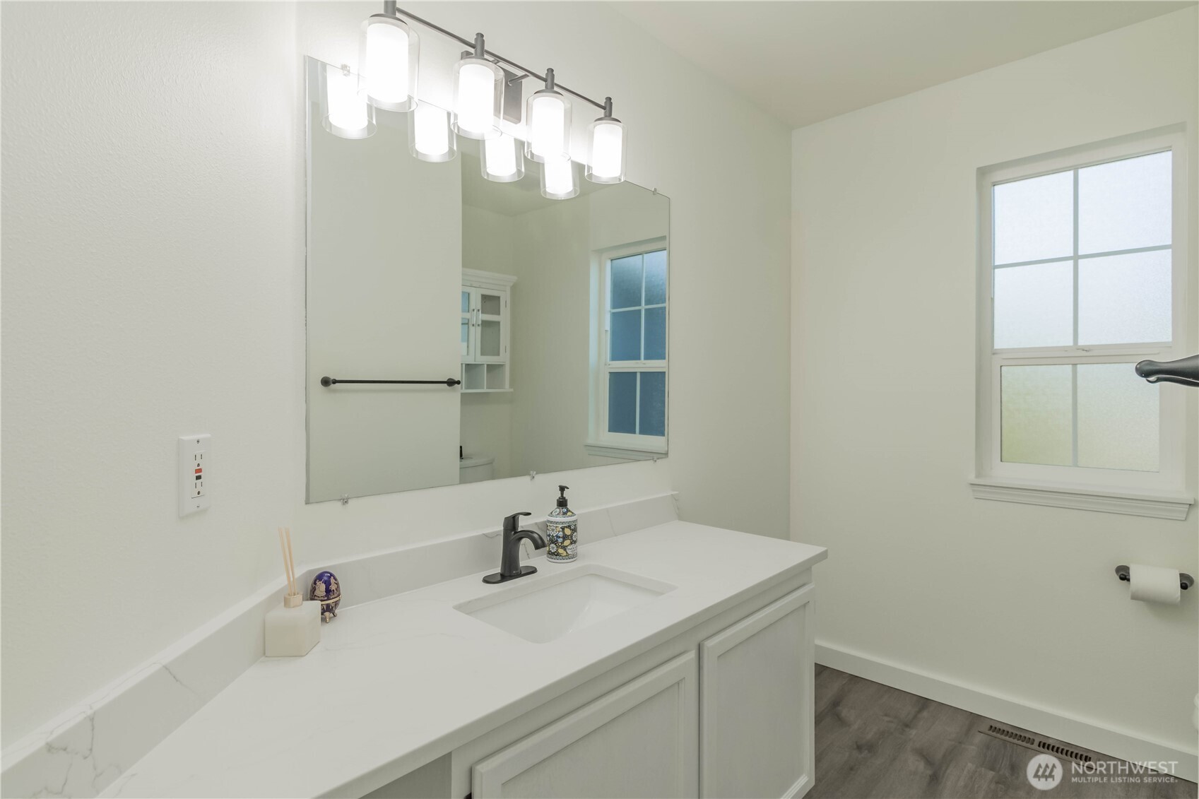 MLS #NWM2541117 image #4
