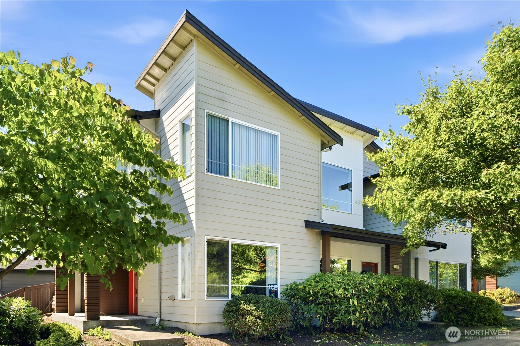 MLS #NWM2542888 image #0