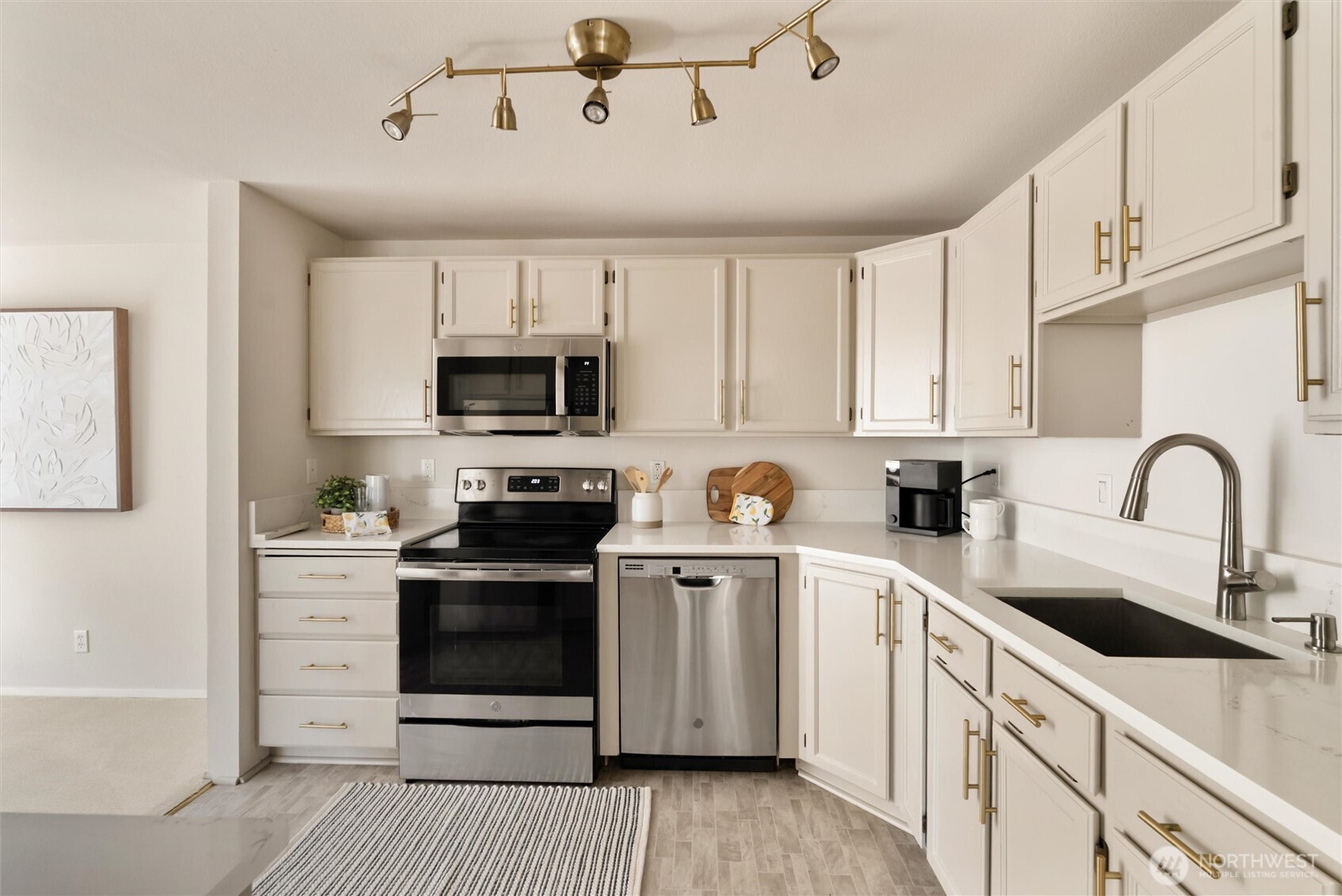 MLS #NWM2543675 image #9