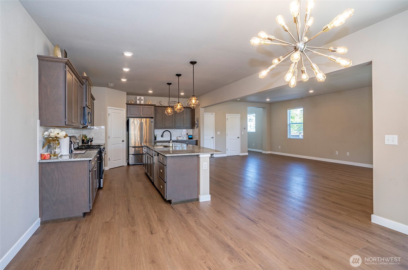 MLS #NWM2543799 image #9