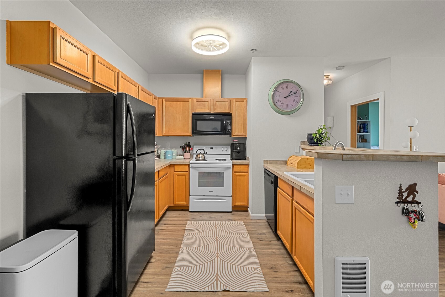 MLS #NWM2543916 image #6