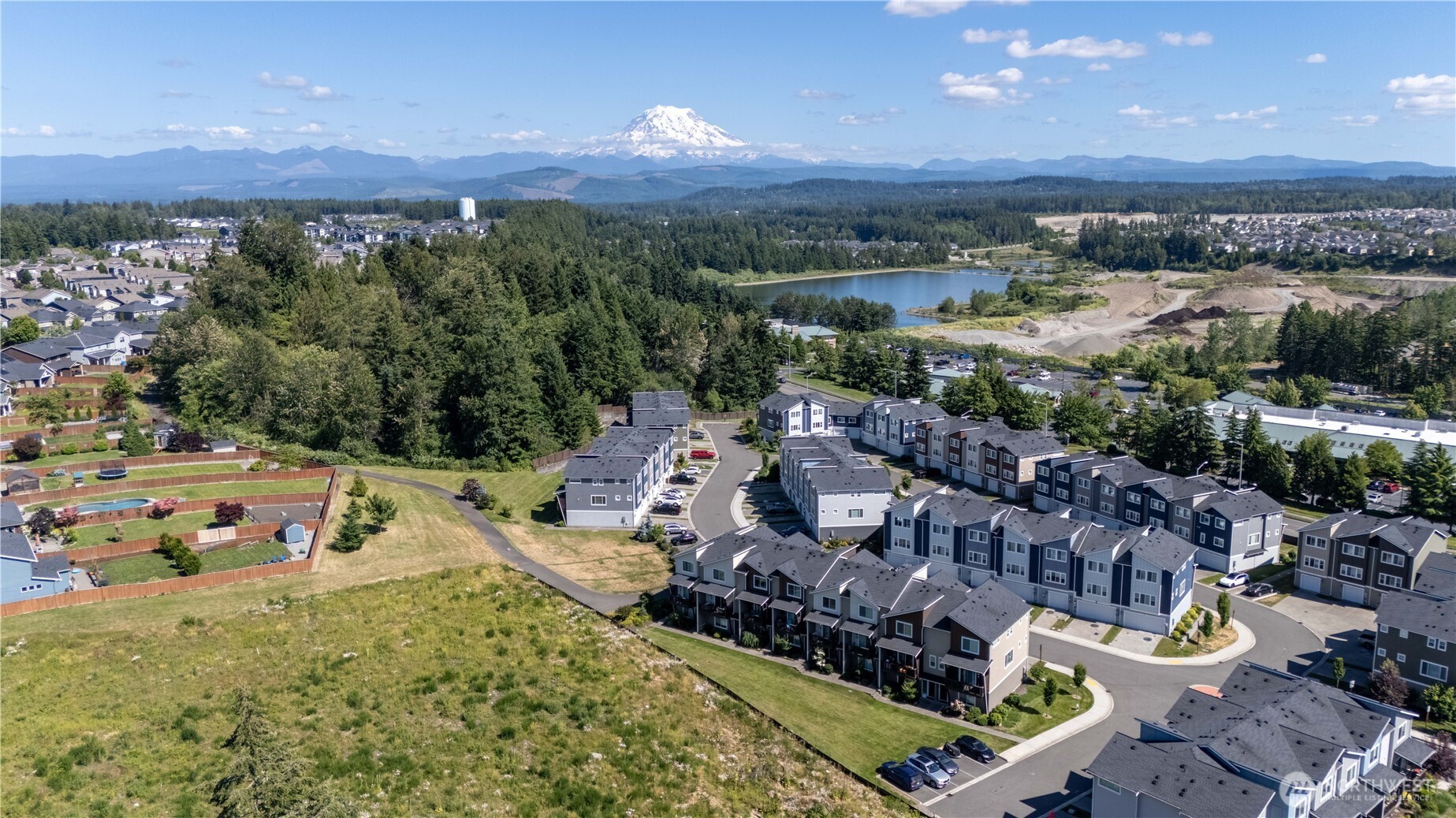 MLS #NWM2544103 image #0