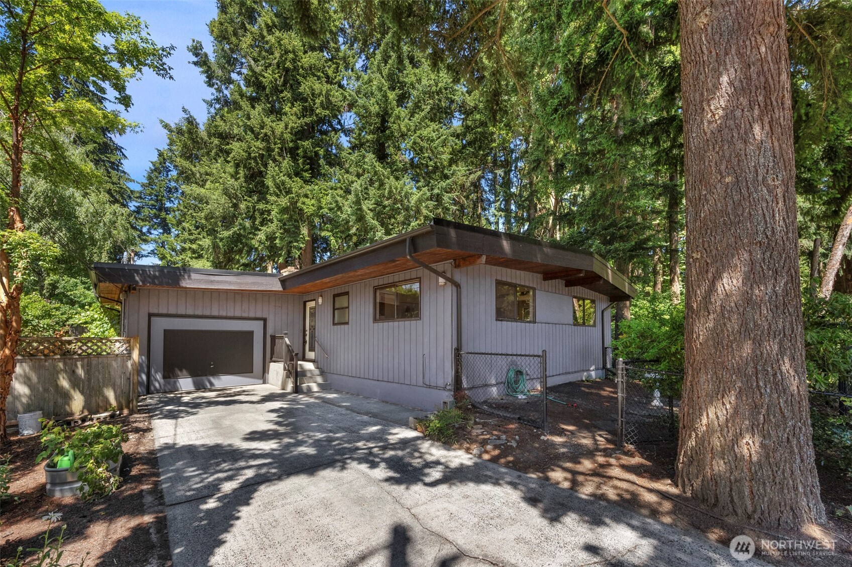 MLS #NWM2545075 image #0