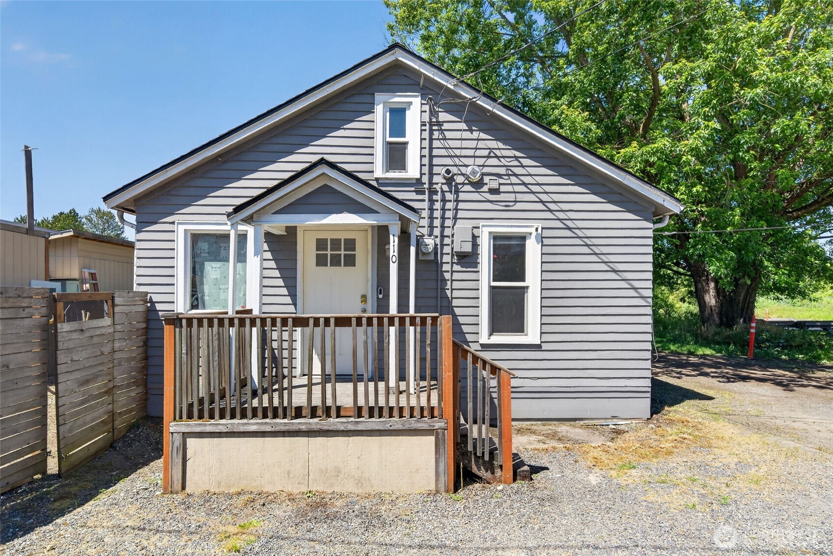 MLS #NWM2545703 image #0