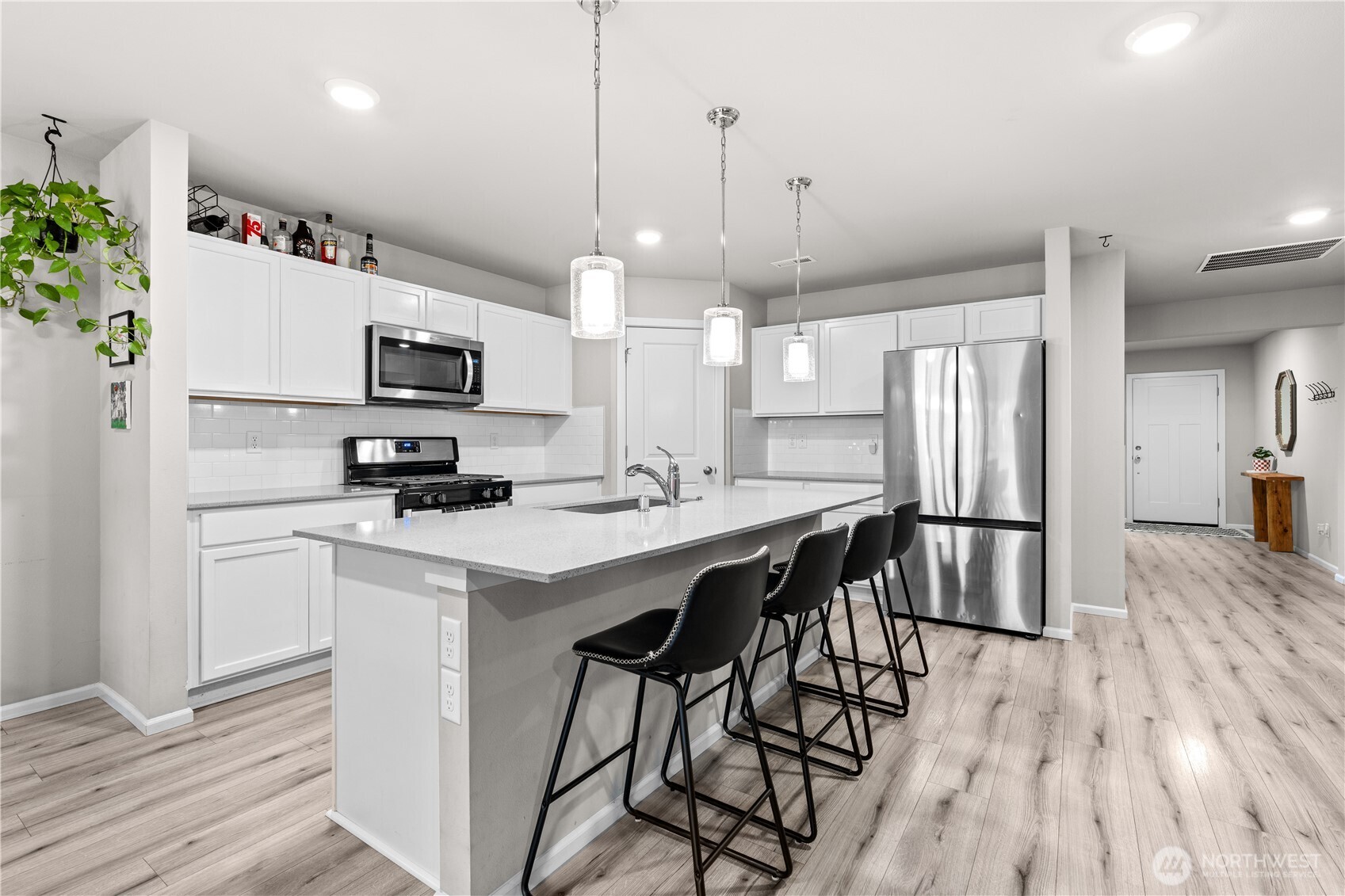 MLS #NWM2548247 image #16