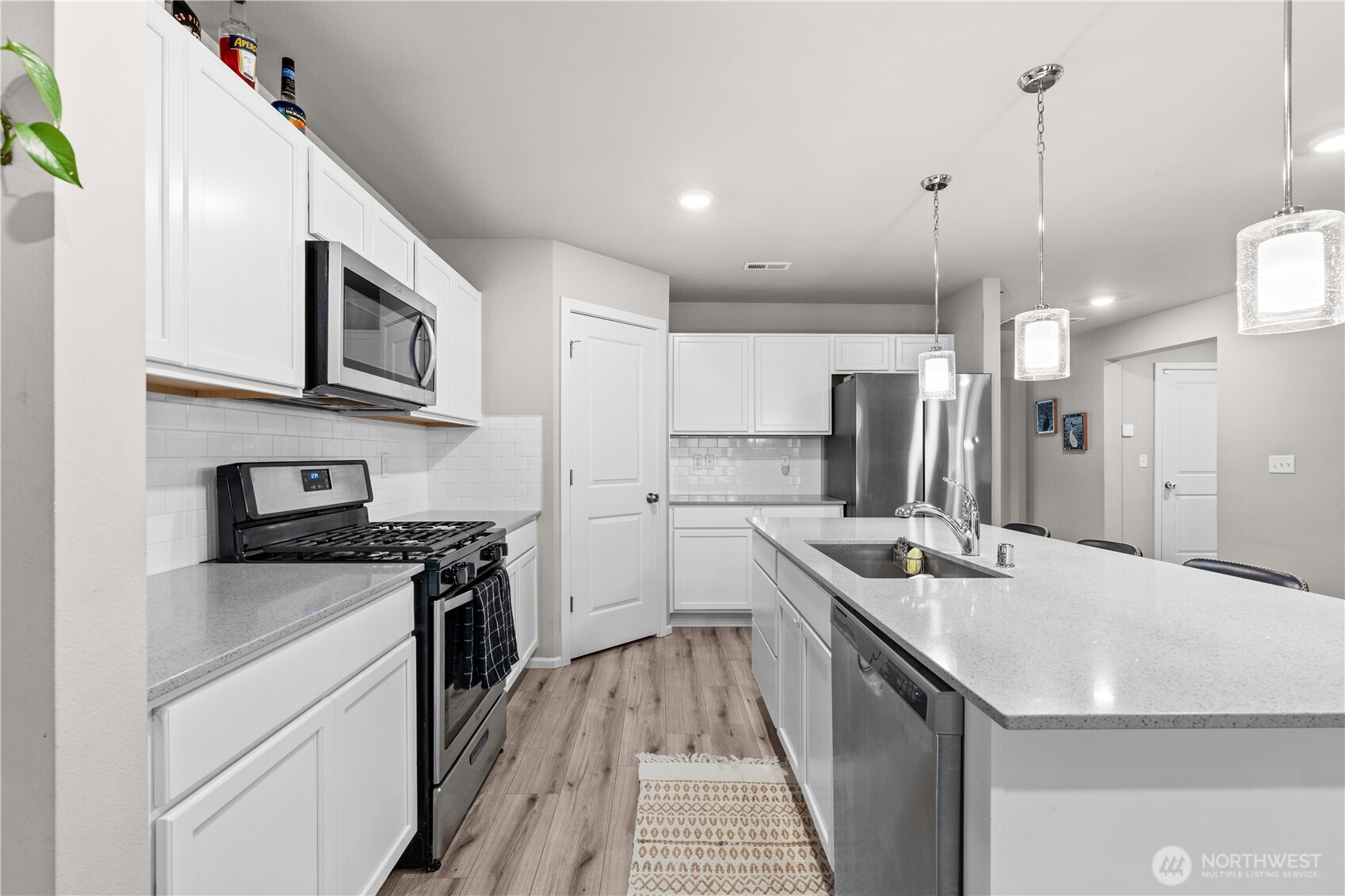 MLS #NWM2548247 image #18