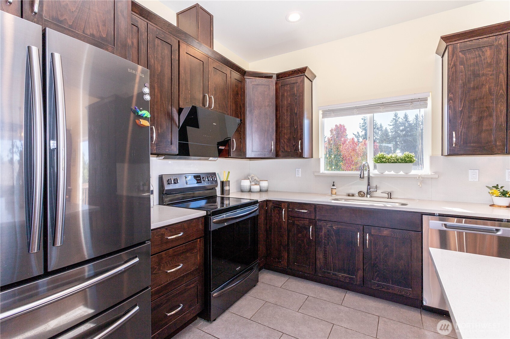 MLS #NWM2548684 image #6