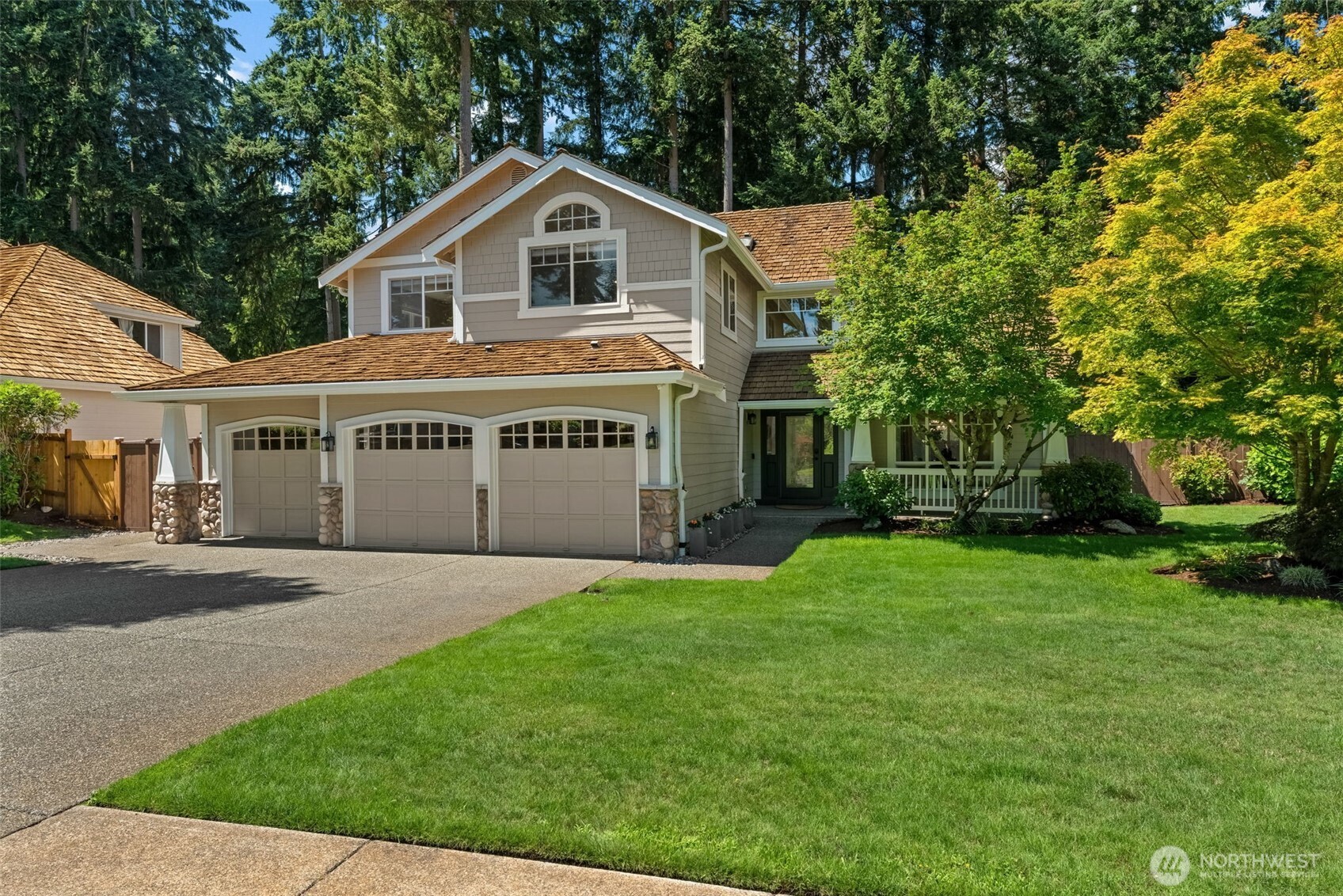 MLS #NWM2549975 image #1