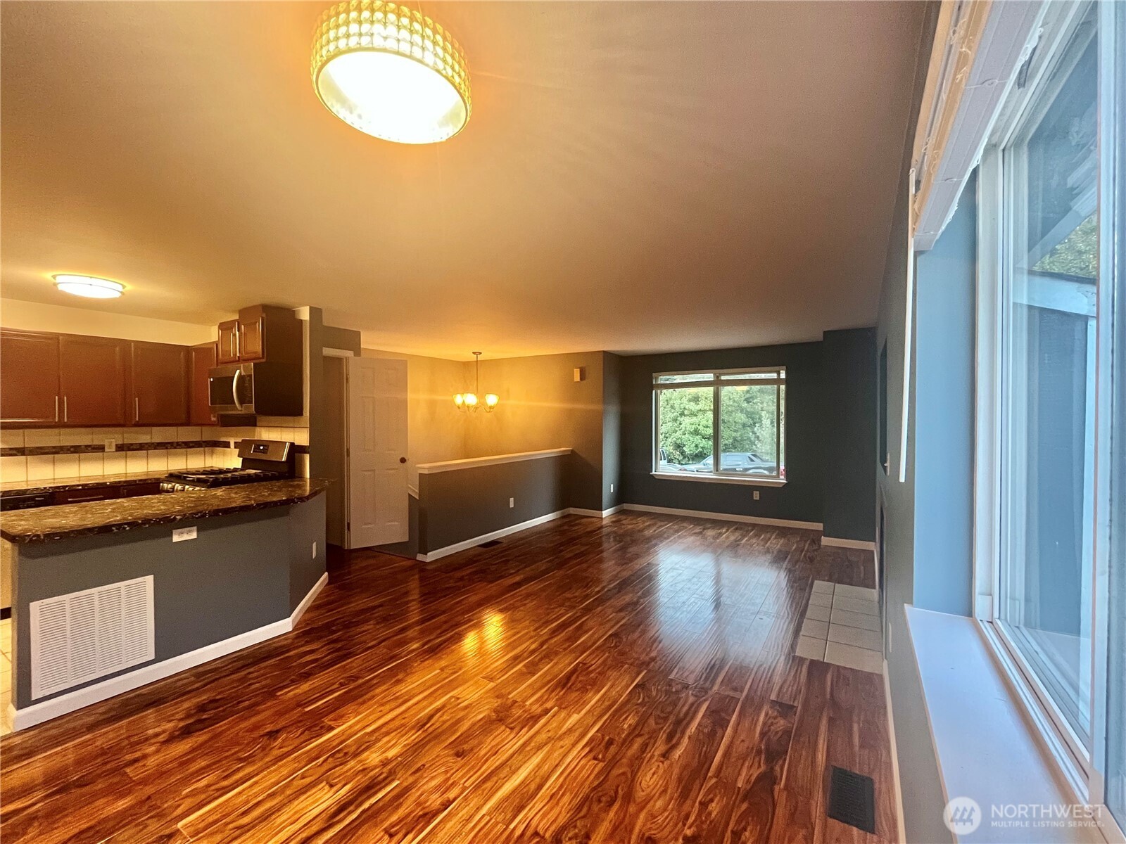 MLS #NWM2550201 image #5