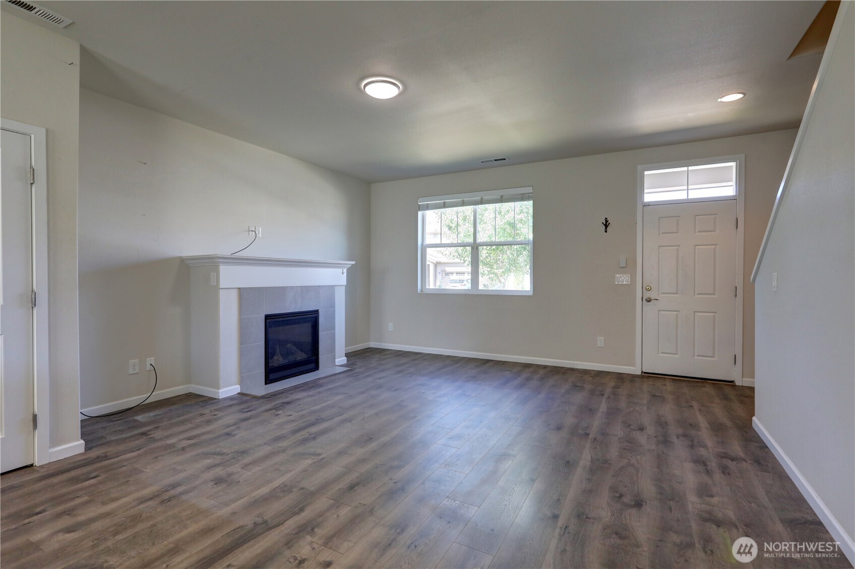 MLS #NWM2550628 image #4