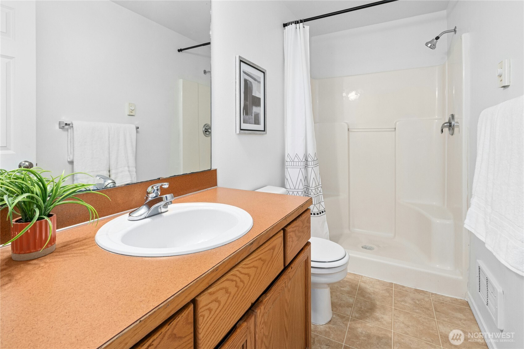 MLS #NWM2550652 image #9