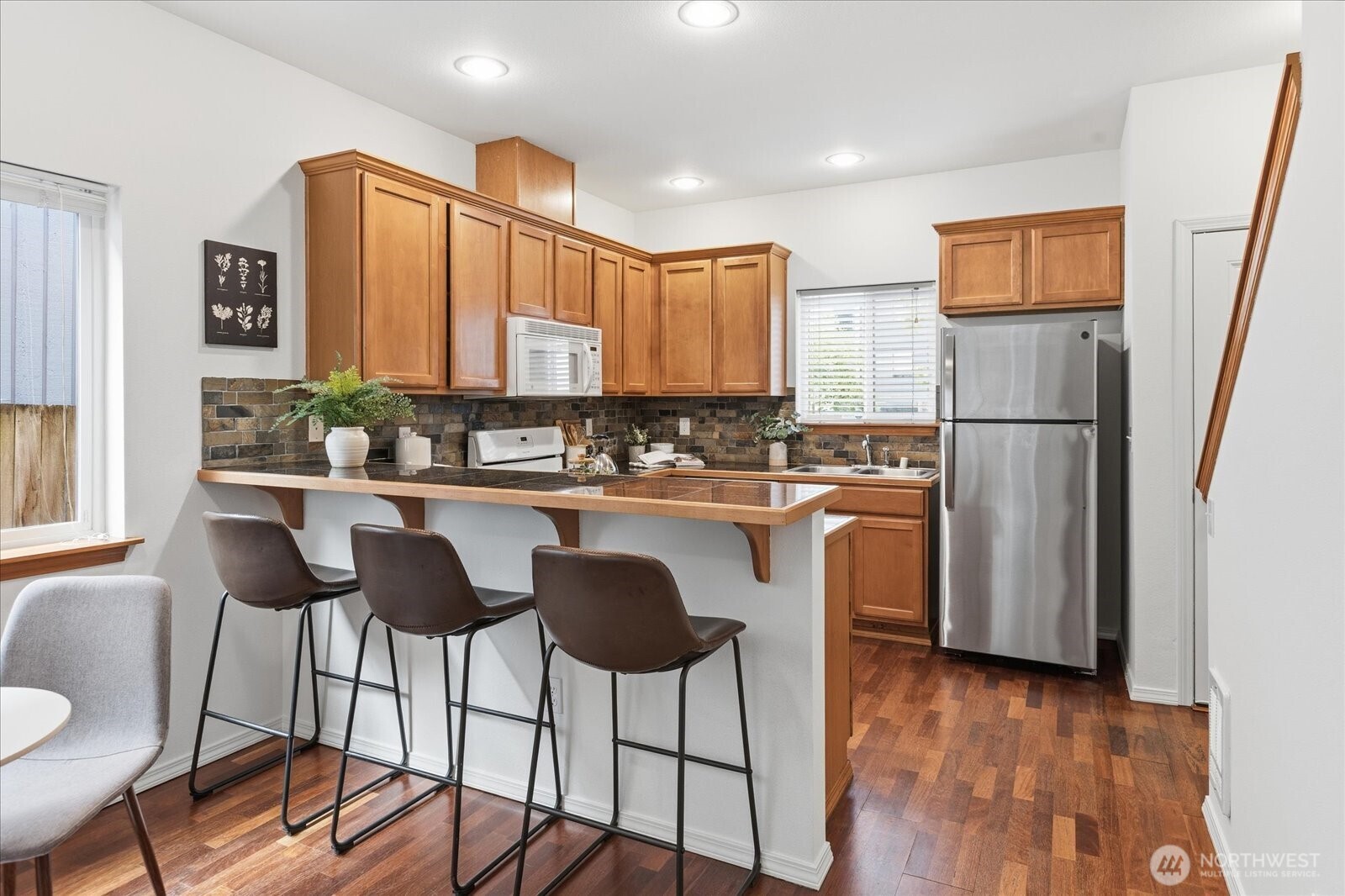 MLS #NWM2550653 image #3