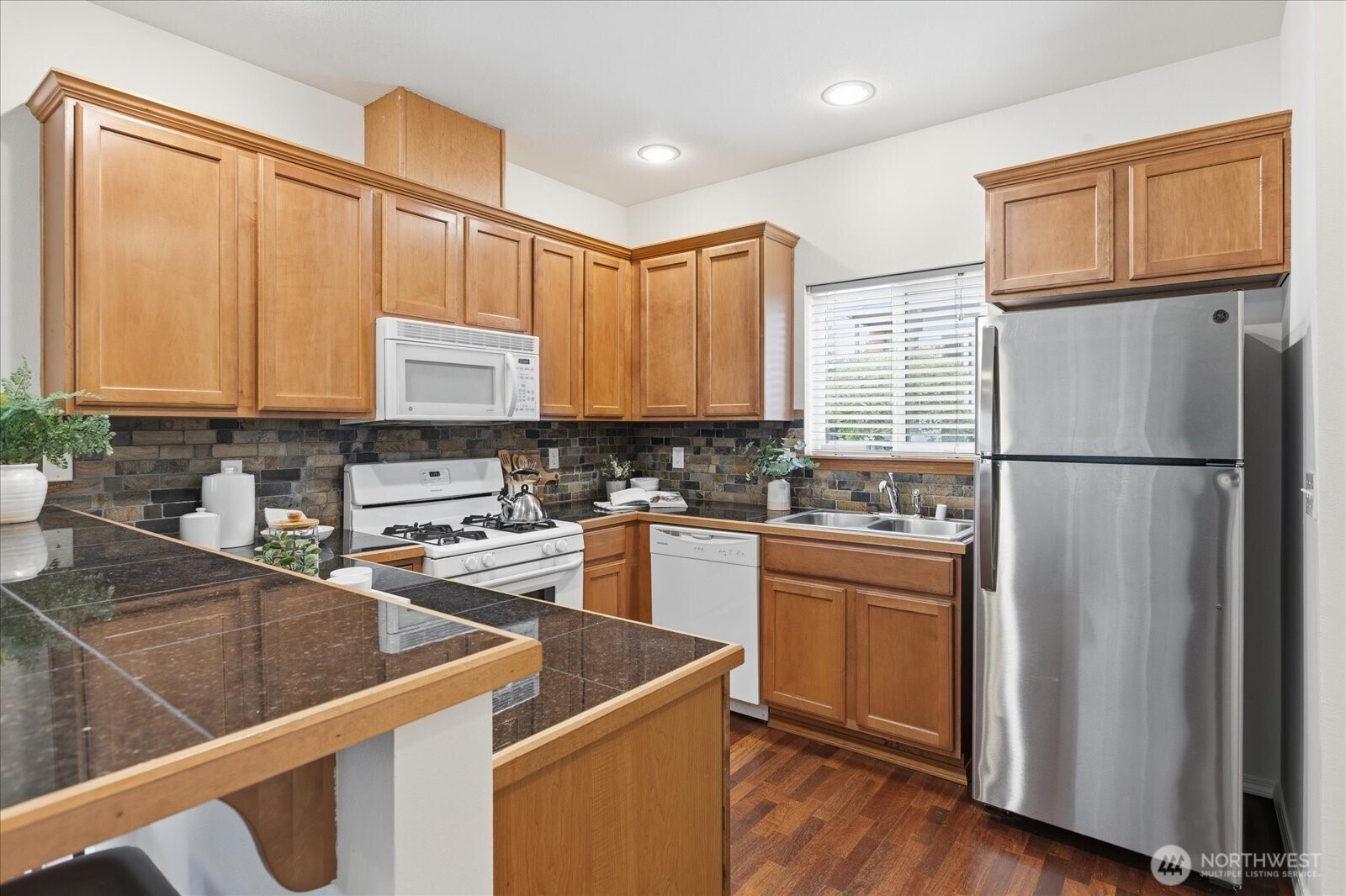 MLS #NWM2550653 image #4