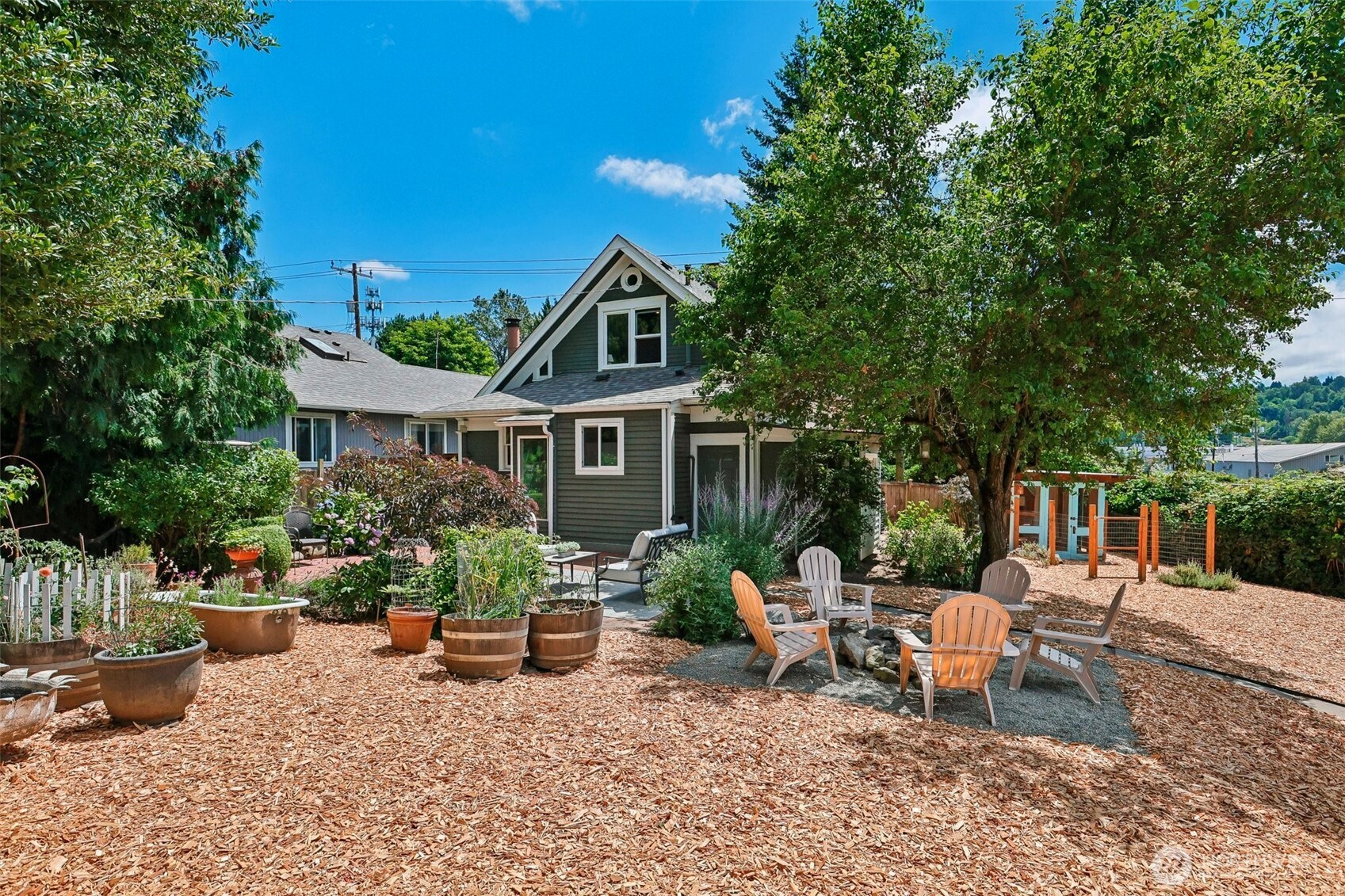 MLS #NWM2550943 image #0