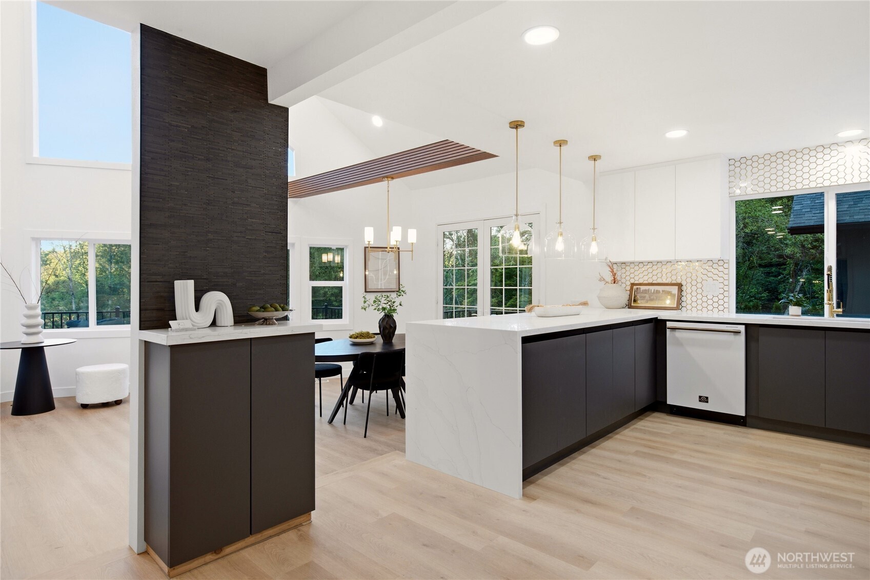 MLS #NWM2551059 image #9