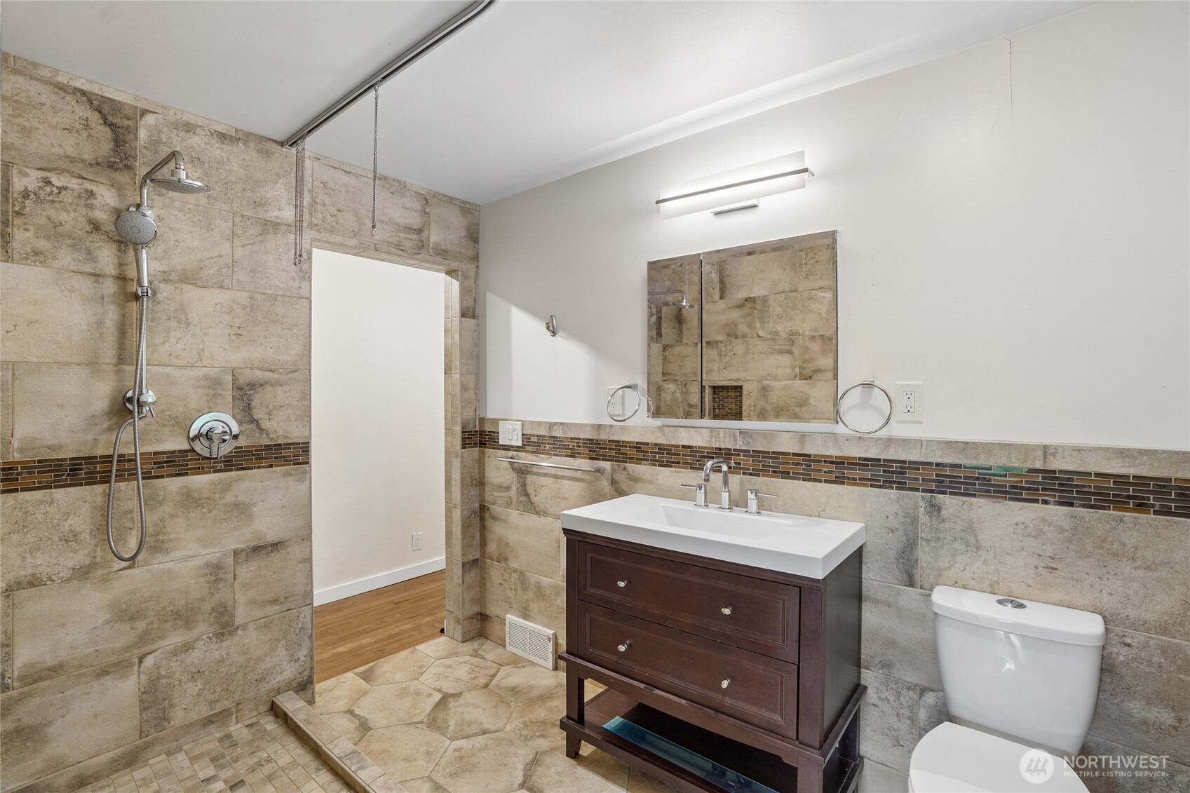MLS #NWM2551831 image #5