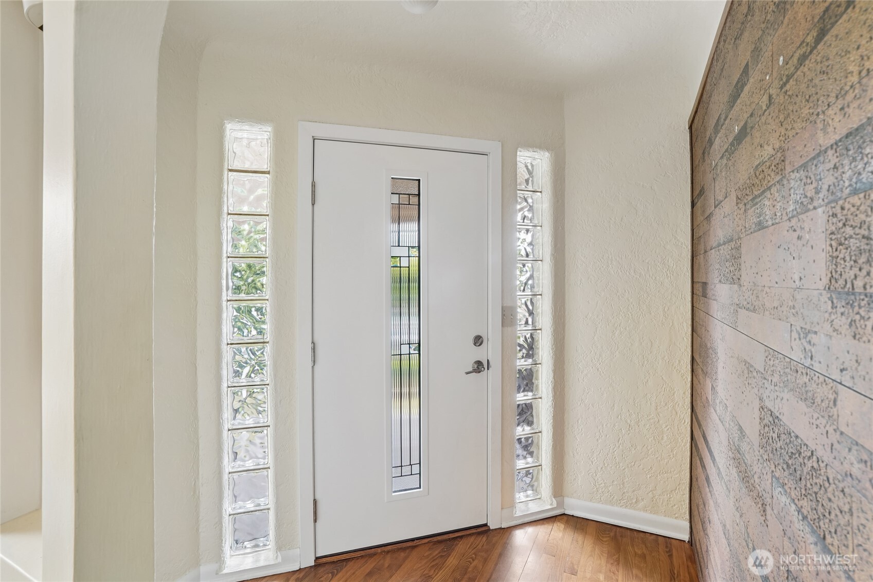 MLS #NWM2551831 image #6