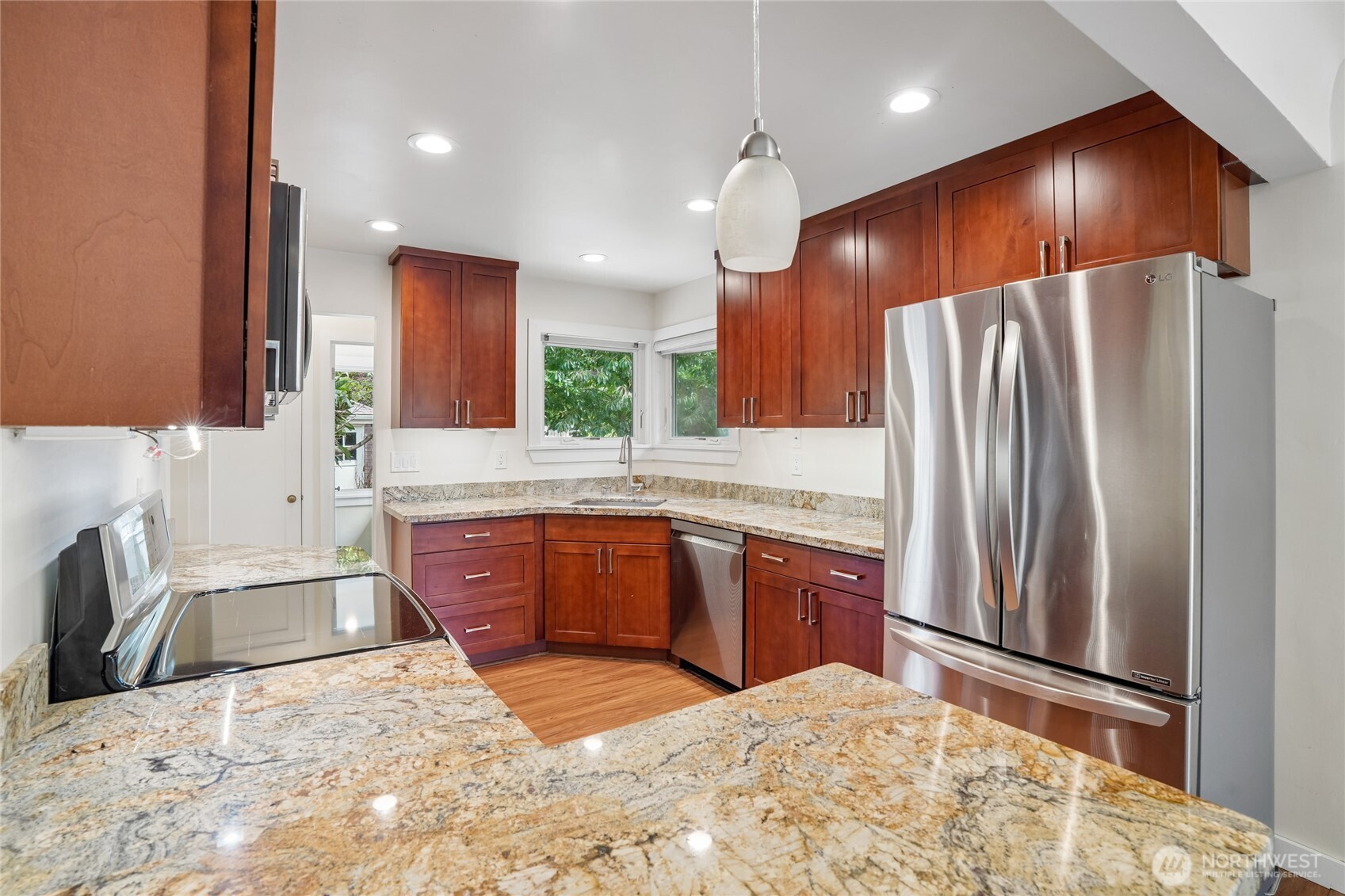 MLS #NWM2551831 image #9