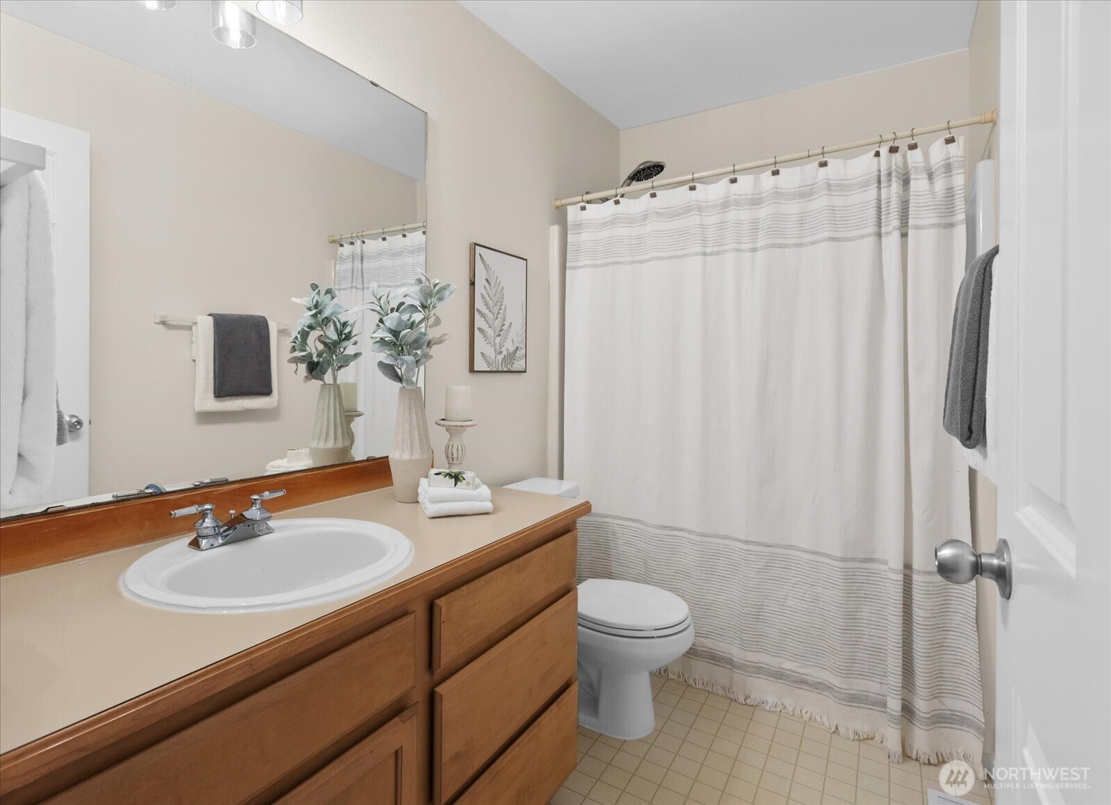 MLS #NWM2551901 image #17
