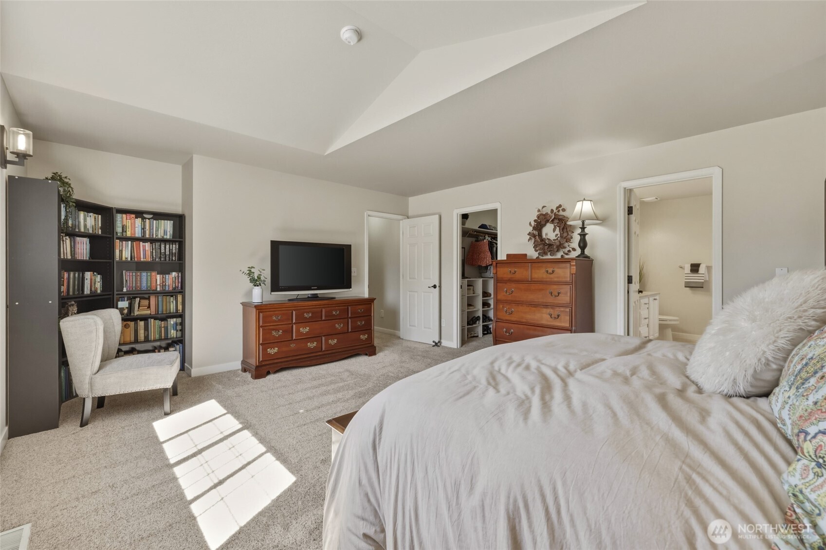 MLS #NWM2552201 image #18
