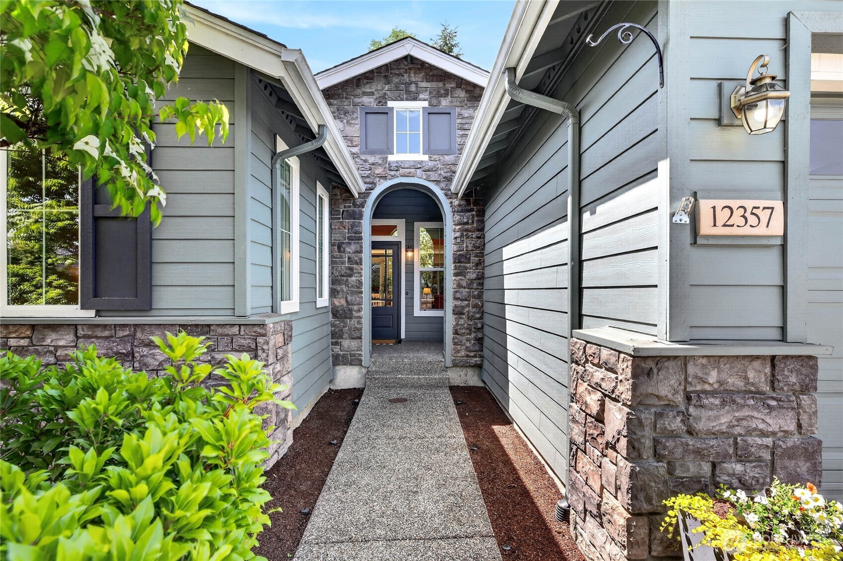 MLS #NWM2552231 image #2