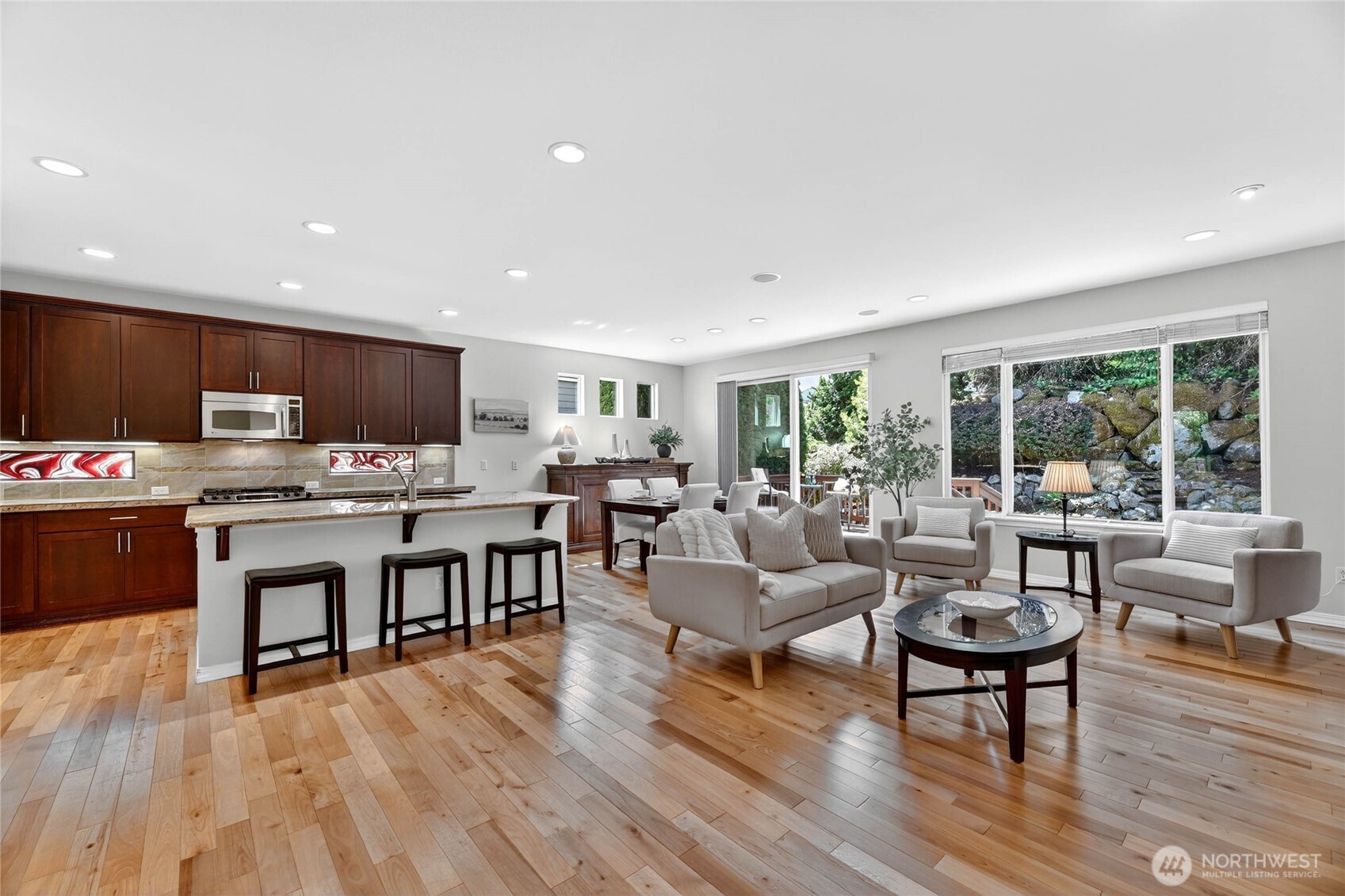 MLS #NWM2552231 image #9